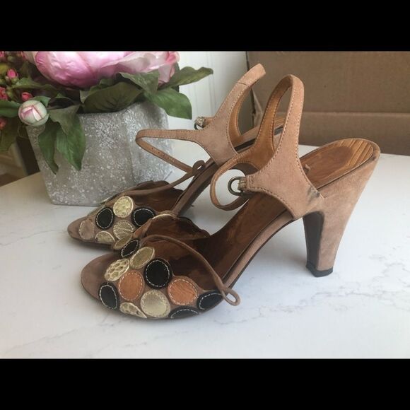Chie Mihara Suede & Leather Vintage Peep-Toe Heels Size 7 Tan, Golden& Black - Picture 6 of 6